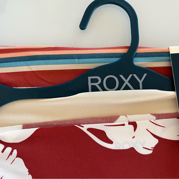 Roxy• Thong Panty Set No Show (3 Pack) - Picture 6 of 10